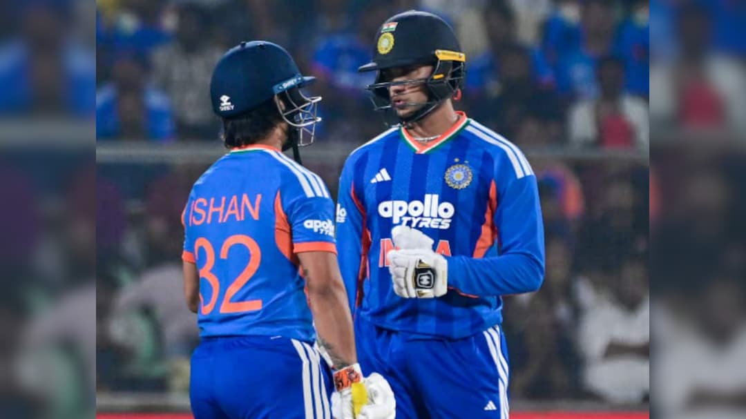 India vs England 1st T20I LIVE Score: 4-4- 6, 6 अभिषेक शर्मा ने इंग्लैंड में मचाया गदर,  टी-20 इंटरनेशनल में पूरे किए 100 छक्के