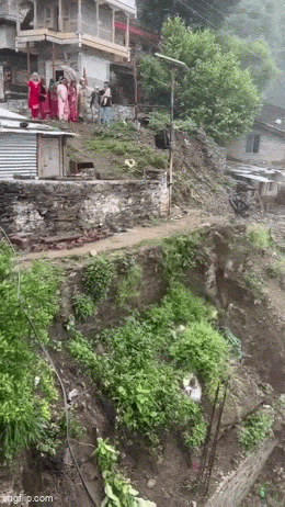 Sirmour landslide live video Sirmour landslide live video