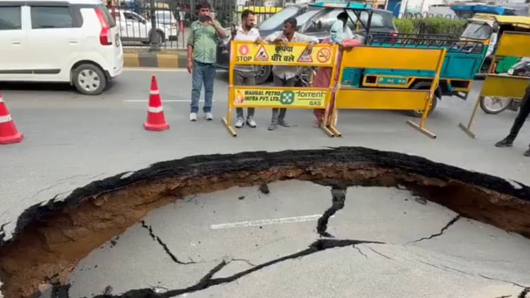 पूरे राजस्थान में छाए मानसून के बादल, बालोतरा में पीएम की सभा से पहले जमकर बारिश, जयपुर में सड़क धंसी