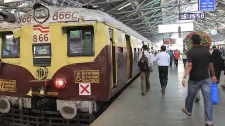 मुंबईत मराठीत बोलण्याची मागणी गुन्हा? अंधेरी स्टेशनवर प्रवाशाला तासभर कोंडल्याचा धक्कादायक आरोप, पाहा VIDEO