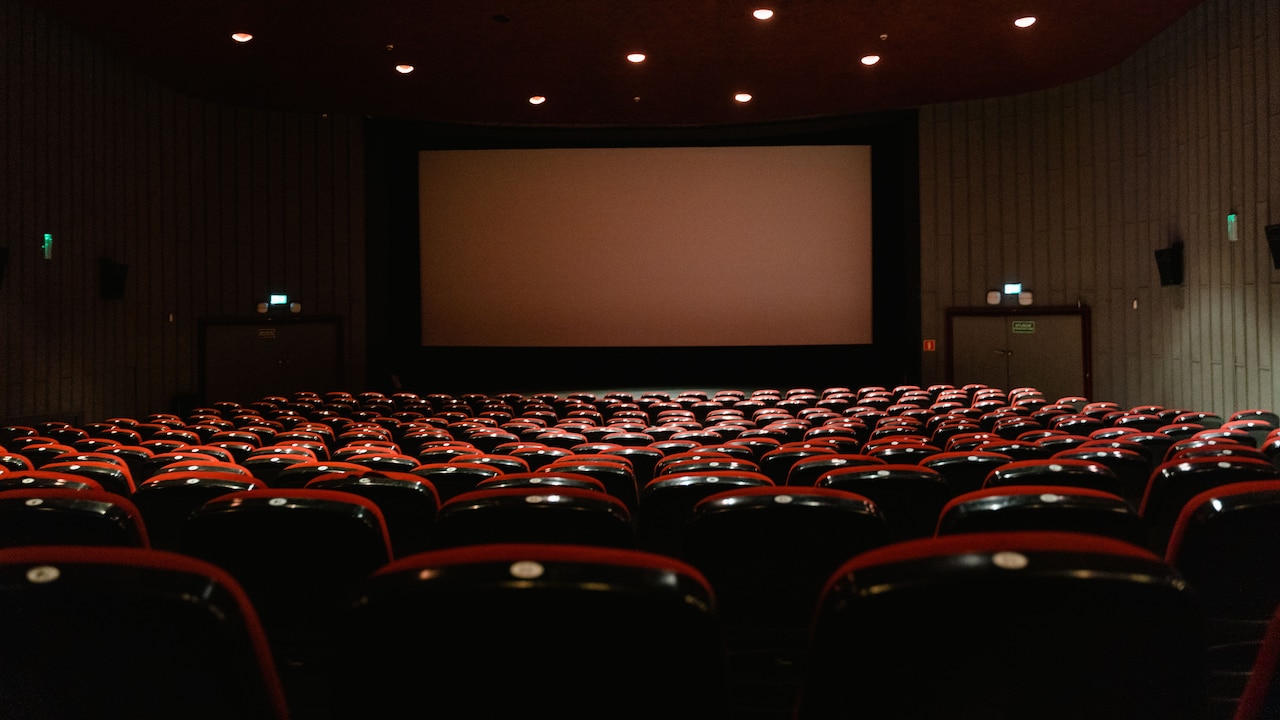 Woman Laughs At Movie Scene In Theatre, Annoyed Man Hits Her With Pizza Pan