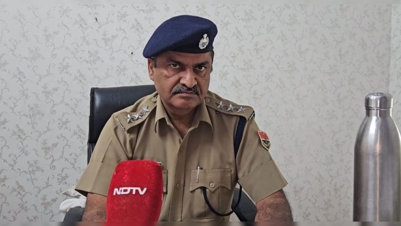 अंधविश्वास में 15 साल की क‍िशोरी को घर से उठाया, मंद‍िर में ले जाकर गर्म रॉड से हाथ-पैर और माथा दागा 