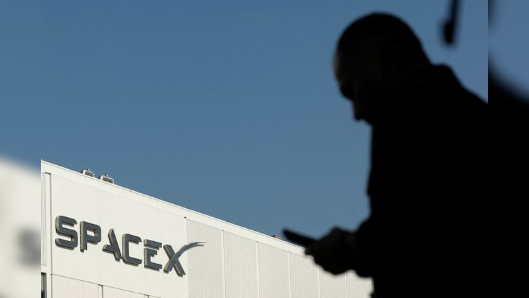 SpaceX Agrees To $40 Billion Chip-Financing Deal With Apollo