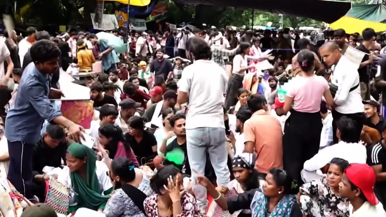 Meals From Strangers Reach Jantar Mantar Protesters In Show Of solidarity