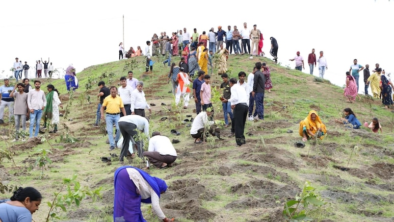 स्वच्छता के बाद पर्यावरण में नंबर 1 बनने की तैयारी, इंदौर में लगेंगे 21 लाख पौधे और 51 हजार वाटर हार्वेस्टिंग