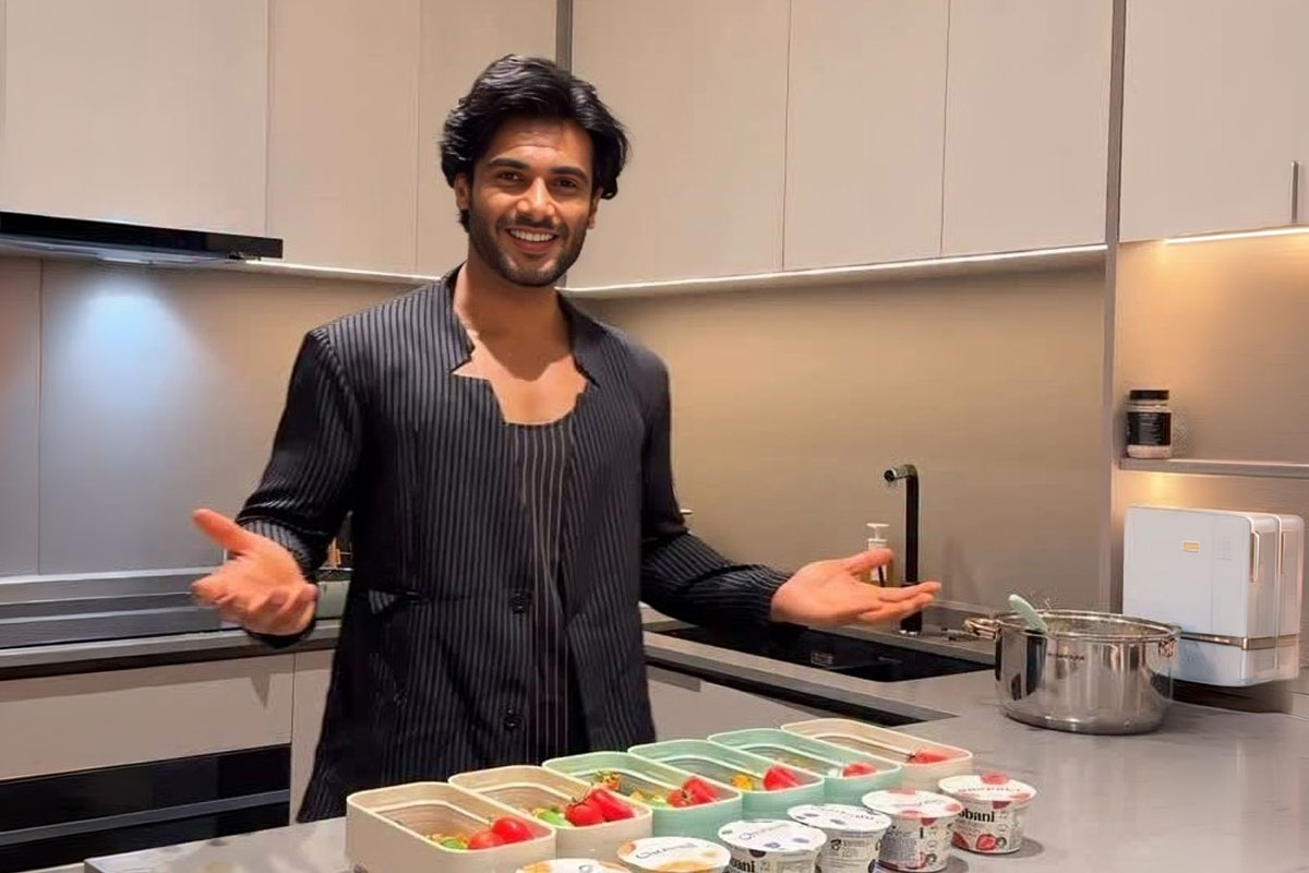 Gaurav Molri Reveals His Go-To 4-Ingredient Drink For Energy And Recovery