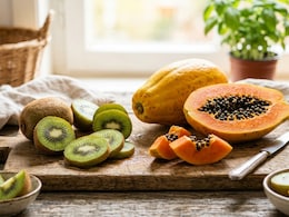 From Kiwi To Papaya: Gastroenterologist Recommends Fruits For Natural Constipation Relief