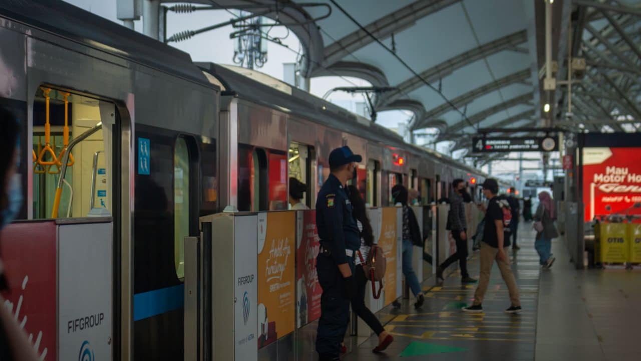 Prime Day Early Deals Live Best Gadgets For Metro Commuters Prime Day Early Deals Live Best Gadgets For Metro Commuters