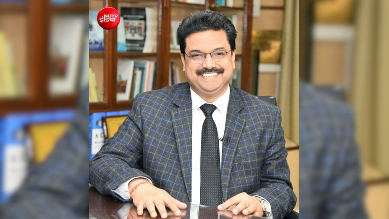 जानें कौन हैं प्रोफेसर योगेश सिंह, जिनकी दिल्ली विश्वविद्यालय के कुलपति के रूप में हुई पुनर्नियुक्ति, लगातार दूसरे कार्यकाल के लिए मिली जिम्मेदारी