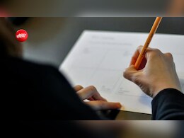 कड़े पहरे में वरिष्ठ अध्यापक भर्ती परीक्षा: मेटल डिटेक्टर से जांच और वीडियोग्राफी के बाद ही मिला प्रवेश
