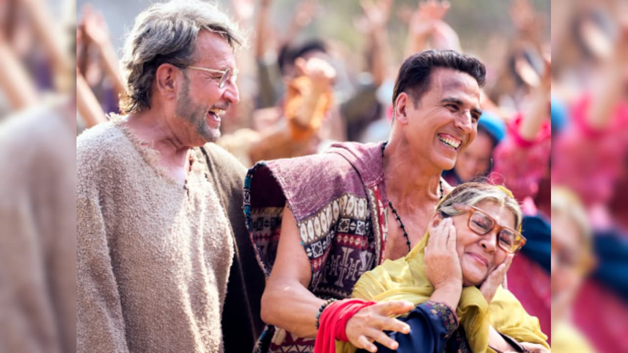 Akshay Kumar Credits Senior Actors Farida Jalal And Kiran Kumar After Welcome To The Jungle Hits Century
