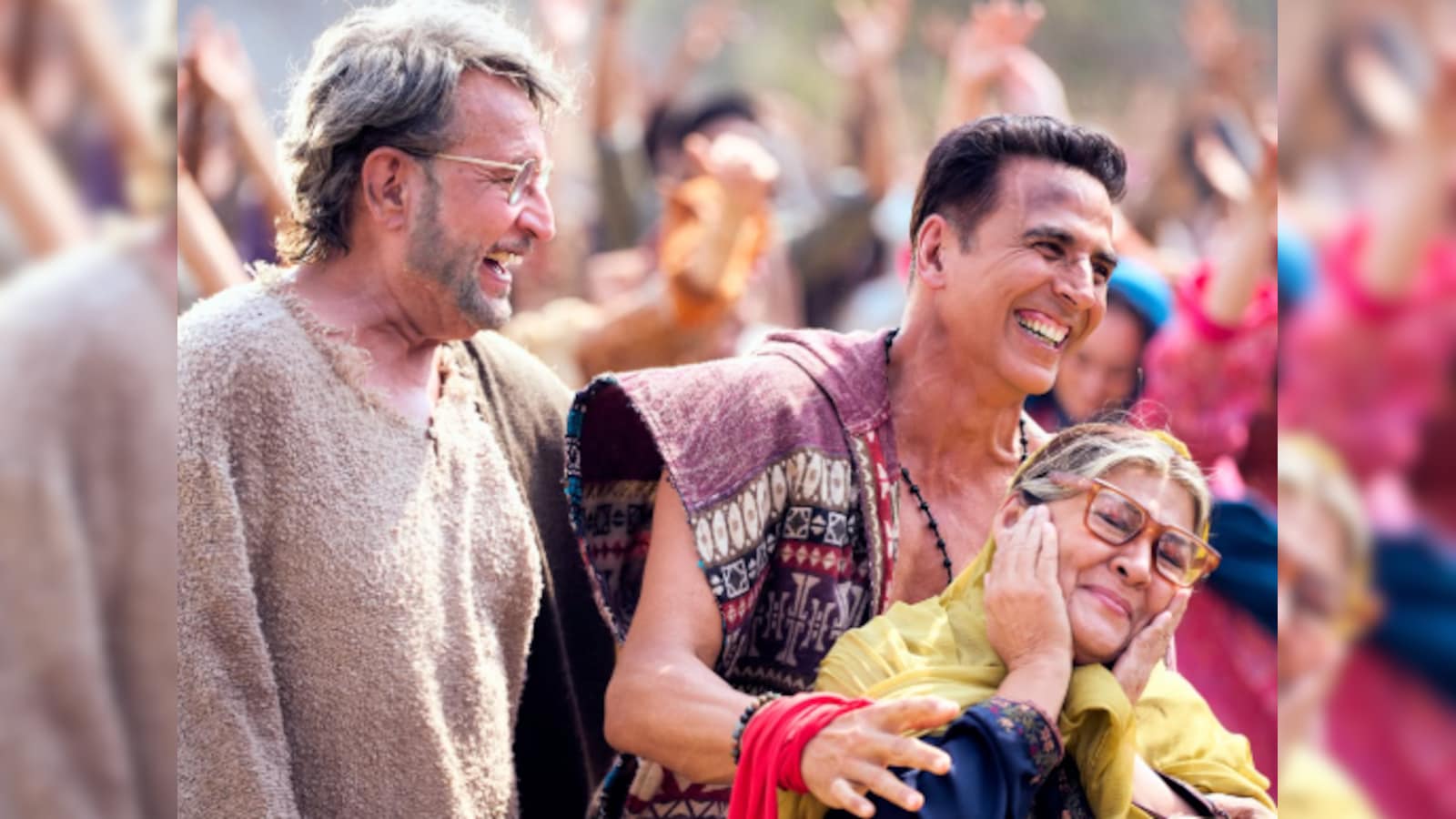 Akshay Kumar Credits Senior Actors Farida Jalal And Kiran Kumar After Welcome To The Jungle Hits Century