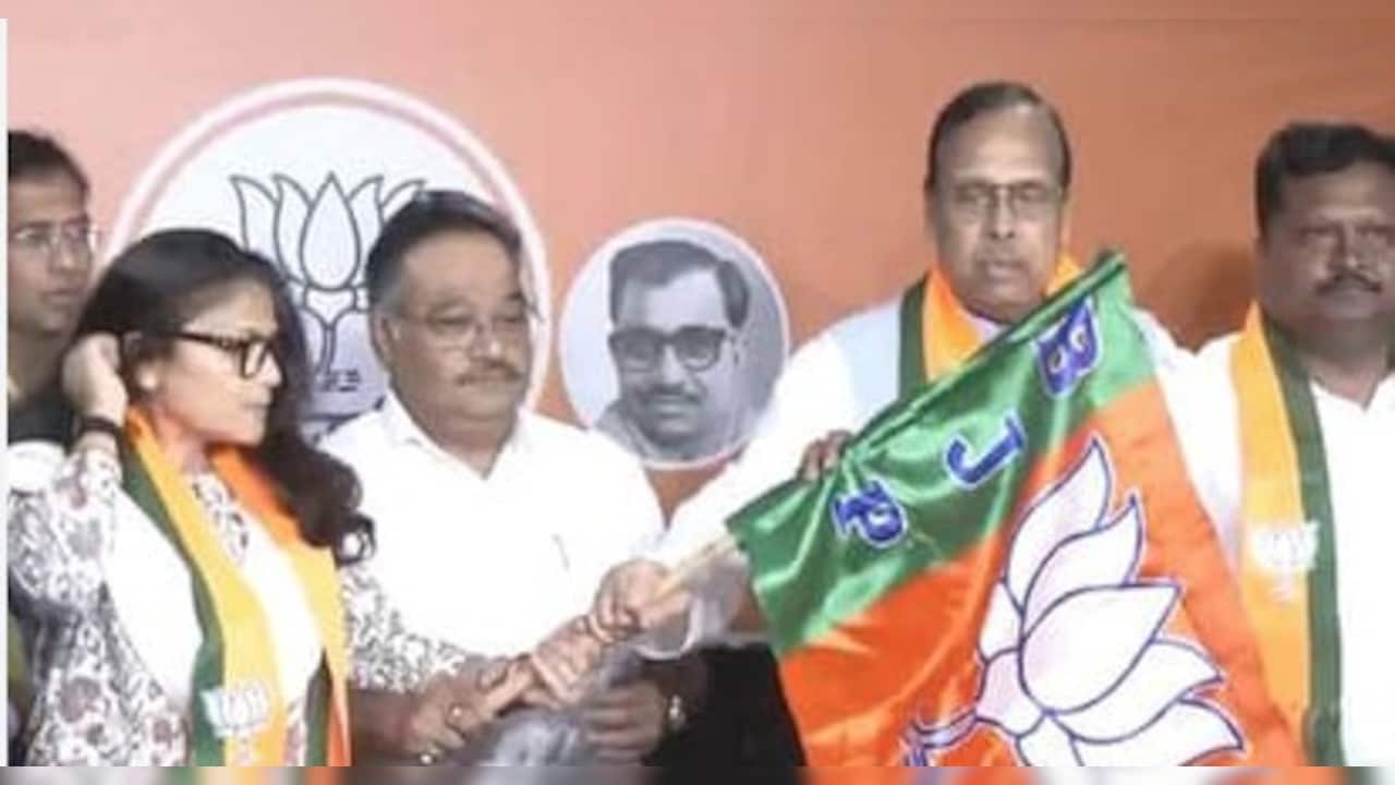 Sushmita Dev, Sukhendu Sekhar Roy and Prakash Chik Baraik joined the BJP on Thursday Sushmita Dev, Sukhendu Sekhar Roy and Prakash Chik Baraik joined the BJP on Thursday