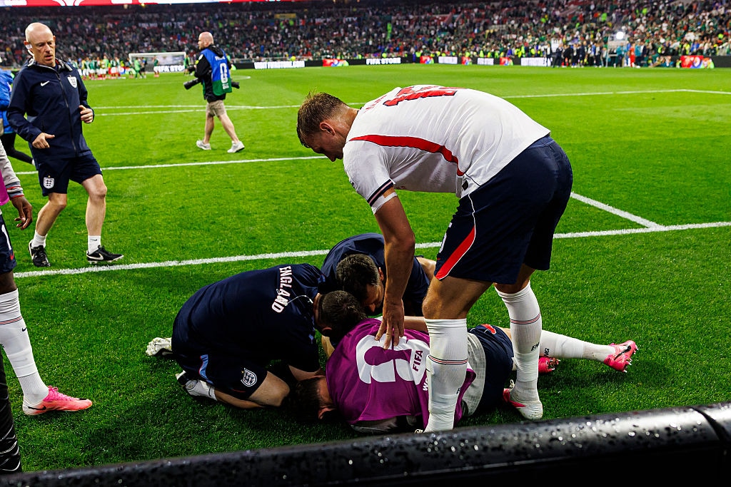 Jordan Henderson stretchered with oxygen after falling during England’s World Cup celebrations in Mexico