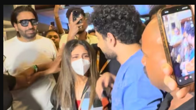 samay with a mystery girl samay with a mystery girl