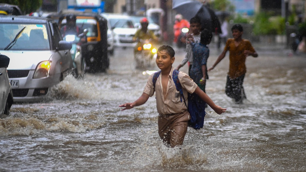 Mumbai Rains (Photo: PTI) Mumbai Rains (Photo: PTI)