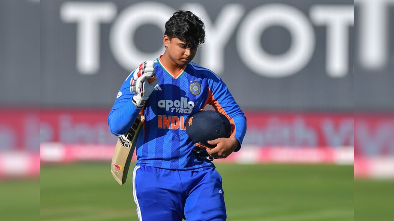 टीम इंडिया की हार का ठीकरा सूर्यवंशी पर फूटा, पांचवें T20 के प्लेइंग XI से क्यों बाहर हुए वैभव?