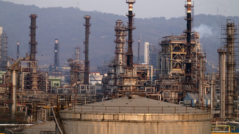 Indian Refiners Eye Iranian Oil If US Extends Sanctions Waiver Beyond August