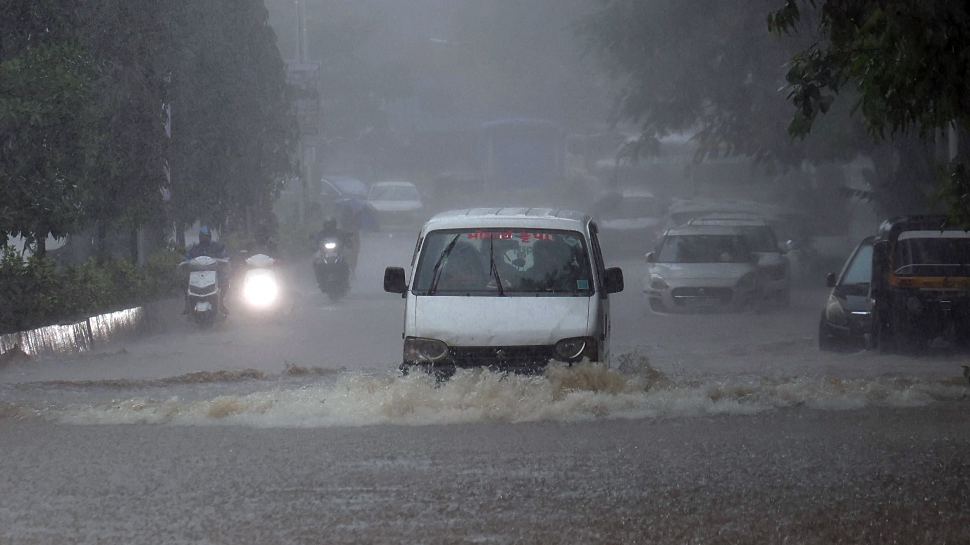 Mumbai Monsoon Chaos: Knee-Deep Water, Traffic Hit, Trains Delayed
