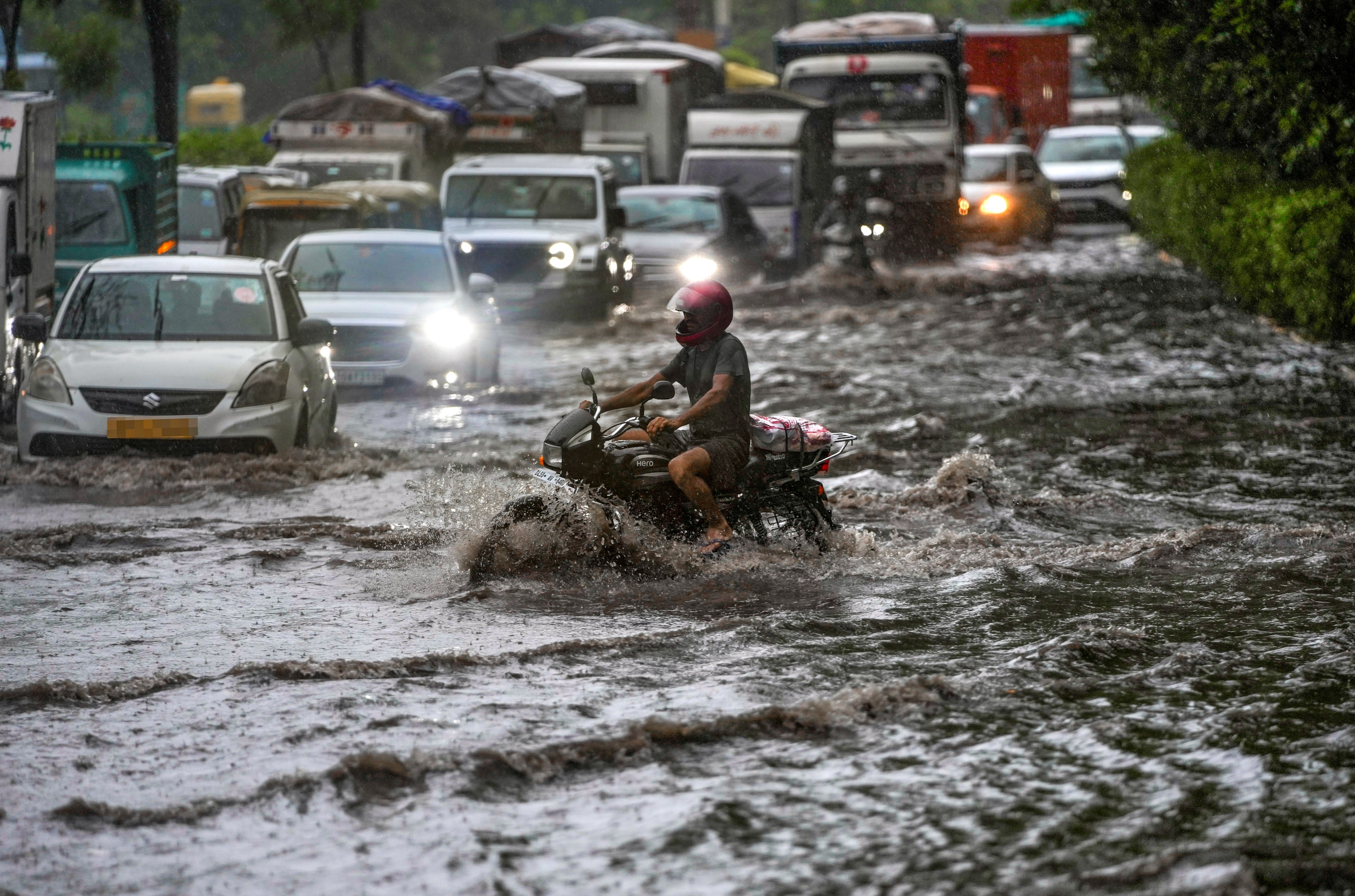 Heavy Rain In Delhi-NCR, Weather Office Issues Red Alert For 3 Hours