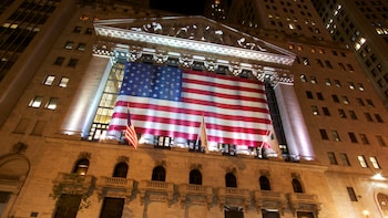 US Stock Market Today: Wall Street Split After Tech Rout; S&P, Dow Edge Higher As Nasdaq Slips