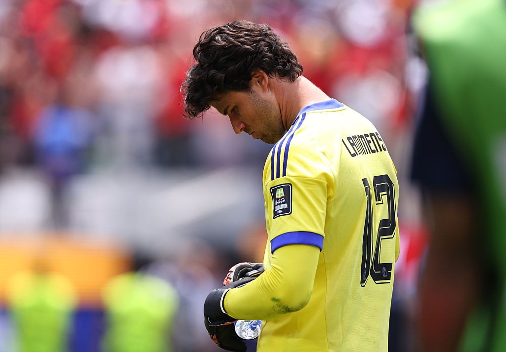 Belgium goalkeeper Senne Lammens criticized online after error vs Spain