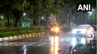 दिल्ली में झमाझम बारिश, कल भी बारिश का अलर्ट, चमक-गरज के साथ 50 किमी की रफ्तार से आ सकती है आंधी
