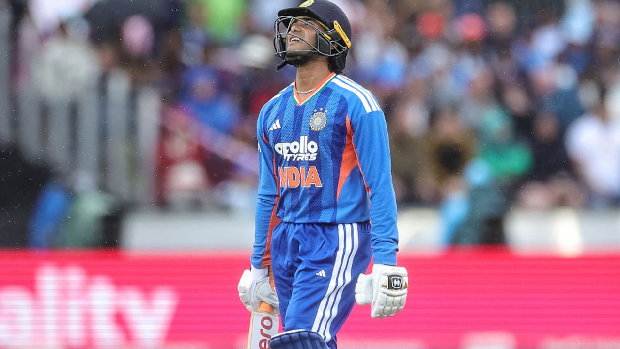 অভিষেক শর্মার ফর্ম সাময়িক, তবে ভারতীয় দলতে তার স্থান কি স্থায়ী?
