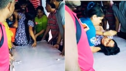 Palghar News : पालघरमध्ये पावसाचं थैमान, छातीभर पाणी, महिलेला गर्भकळा; शेवटी दरवाजा तोडून केलं स्ट्रेचर