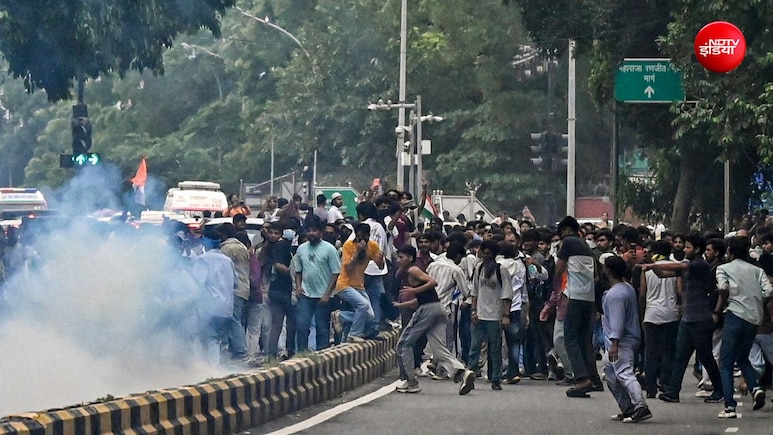 OPINION: आखिर विपक्ष क्यों नहीं उठा पा रहा किसी विरोध का फायदा, बनकर बिगड़ कैसे जाता है माहौल