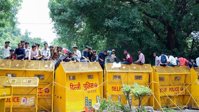 Delhi University Rs 26,000, Allahabad Rs 3,000: Students Question Fee Disparity