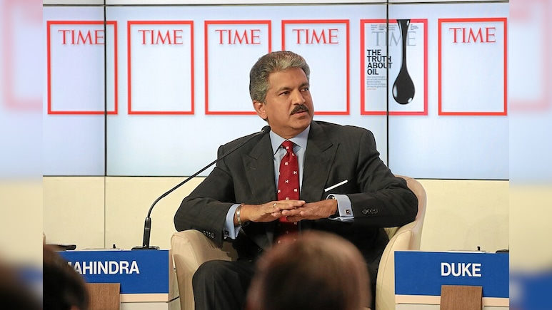 'AI Like Today's Smartphone': Anand Mahindra Weighs In After Palantir CEO Slams Rivals' Token Models