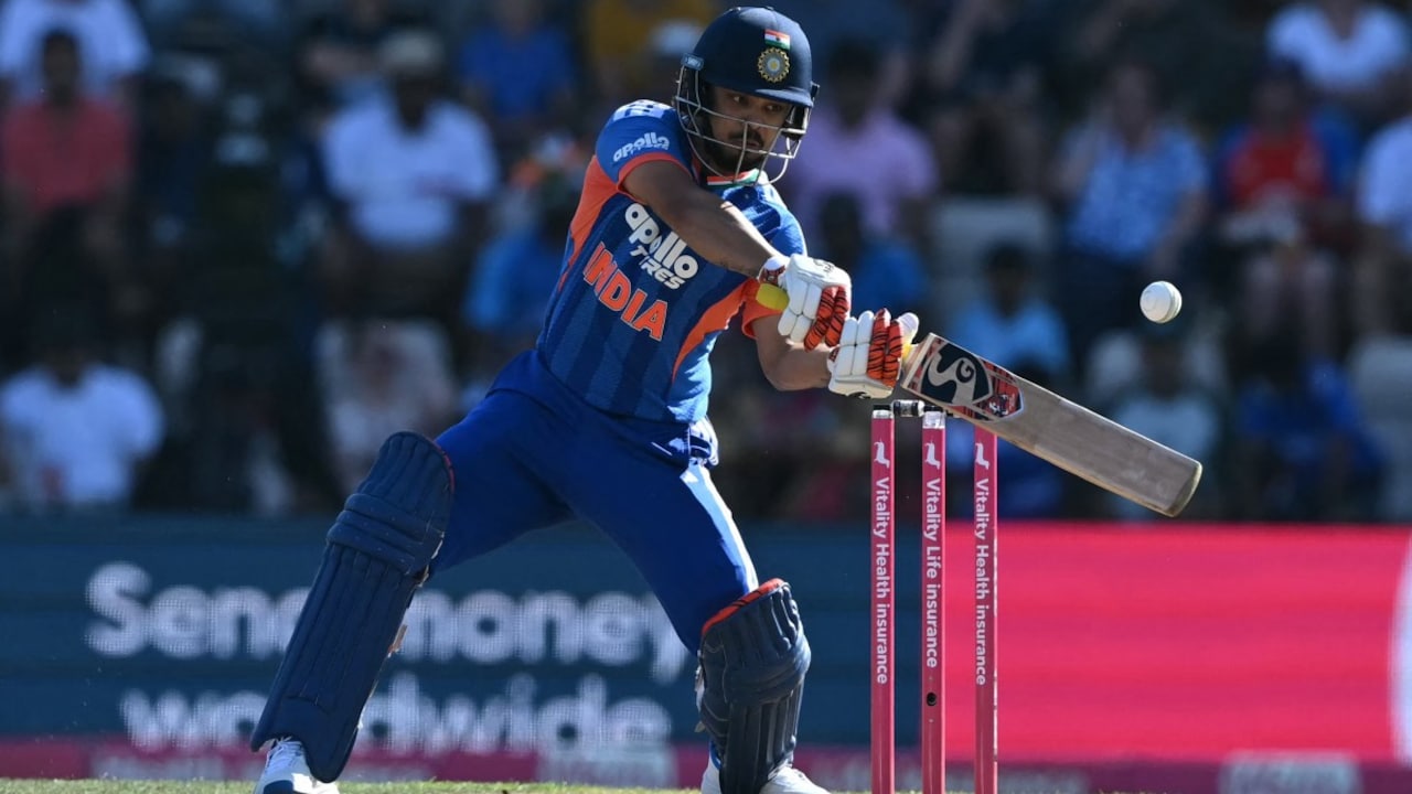 India vs England Live Score, 5th T20I: Ishan Kishan, Shreyas Iyer Fight Back For India In Big Chase