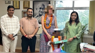मेहंदीपुर बालाजी में लावार&zwj;िस म&zwj;िली बच्&zwj;ची की बदली क&zwj;िस्&zwj;मत, फ्रांस में म&zwj;िली नई मां&nbsp;
