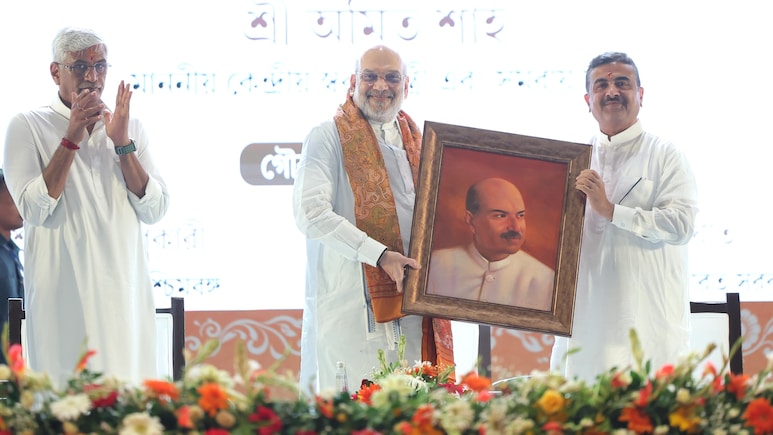 कोलकाता में अमित शाह ने डॉ. श्यामा प्रसाद मुखर्जी को दी श्रद्धांजलि, बंगाल सरकार के कामों का किया जिक्र