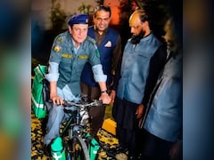 पाकिस्तान की साइकिल एंबुलेंस का उड़ा मजाक, सोशल मीडिया पर लोग जमकर ले रहे हैं मौज