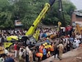 ग्वालियर में 15 फीट ऊंची दीवार गिरी, चाय का ठेला लगाने वाली महिला की मौत; दो लोग घायल