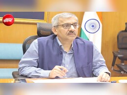 कभी NTA के DG, कभी CBSE के डायरेक्टर...जानें कौन हैं उच्च शिक्षा सचिव पद से हटाए गए विनीत जोशी