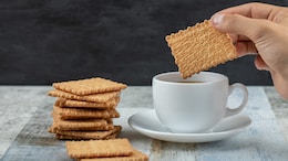 "The 'Chai-Biscuit' Bloat: Why Your Evening Routine Is Destroying Your Gut Barrier During The Rains