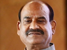 गुब्&zwj;बारा बेचने वाली मह&zwj;िला पर टूटा दुखों का पहाड़ तो फर&zwj;िश्&zwj;ता बनकर आए ओम बिरला, हर महीने 10 हजार का ऐलान