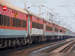 Sarkari Naukri: रेलवे में स्टेशन मास्टर कैसे बनें? जानें योग्यता, सिलेक्शन प्रोसेस, सैलरी और मिलने वाली सुविधाएं