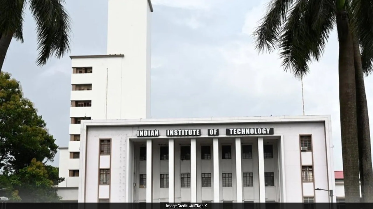 IIT Kharagpur Professor Found Dead Inside Campus, Cops Suspect Suicide