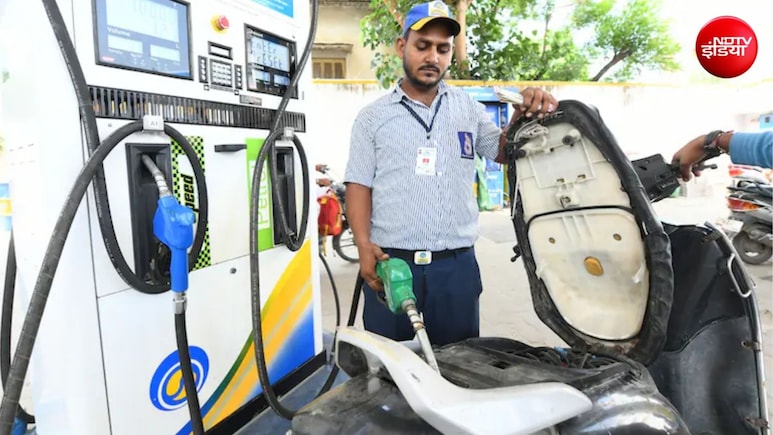 Petrol Diesel Prices: कच्चा तेल हुआ सस्ता, 6 जुलाई को आपके शहर में क्या है पेट्रोल-डीजल का भाव? चेक करें ताजा रेट