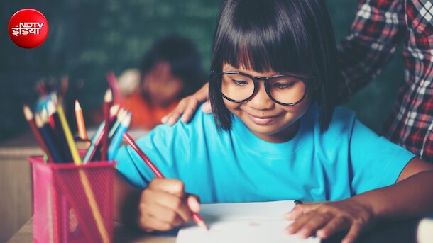 CBSE के इन छात्रों को देनी होगी तीसरी भाषा की बोर्ड परीक्षा, हर हाल में होना होगा पास