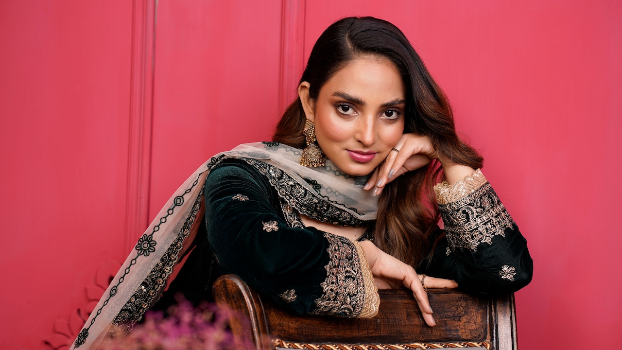Sale में खूबसूरत डिज़ाइन और शानदार फैब्रिक वाले Punjabi Suits पर मिल रही तगड़ी छूट, ₹1299 से कम में करें ऑर्डर