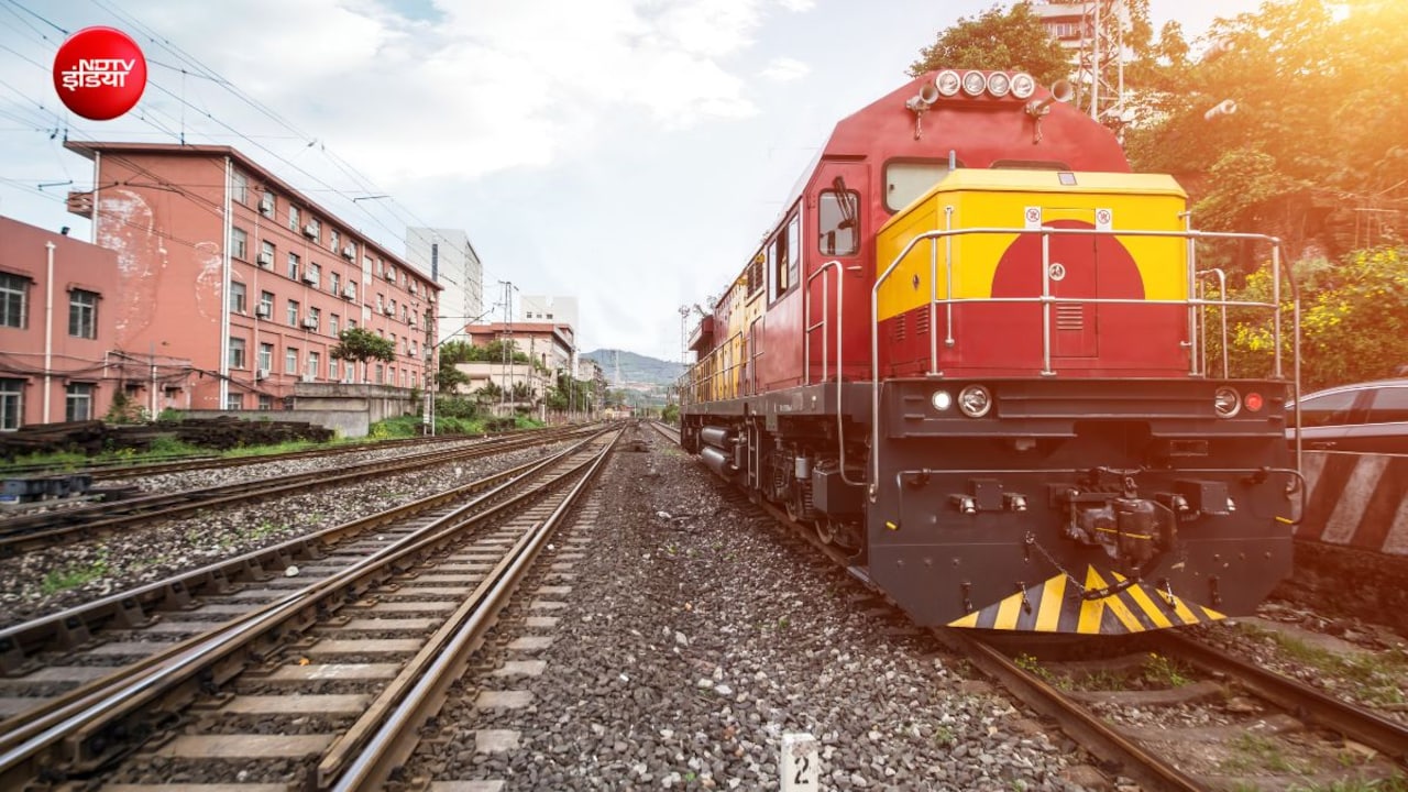 Indian Railway: बिहार से हैदराबाद, भुवनेशनर, मुंबई तक जाने वाली ट्रेनों का हुआ विस्तार, जानें पूरा टाइम टेबल