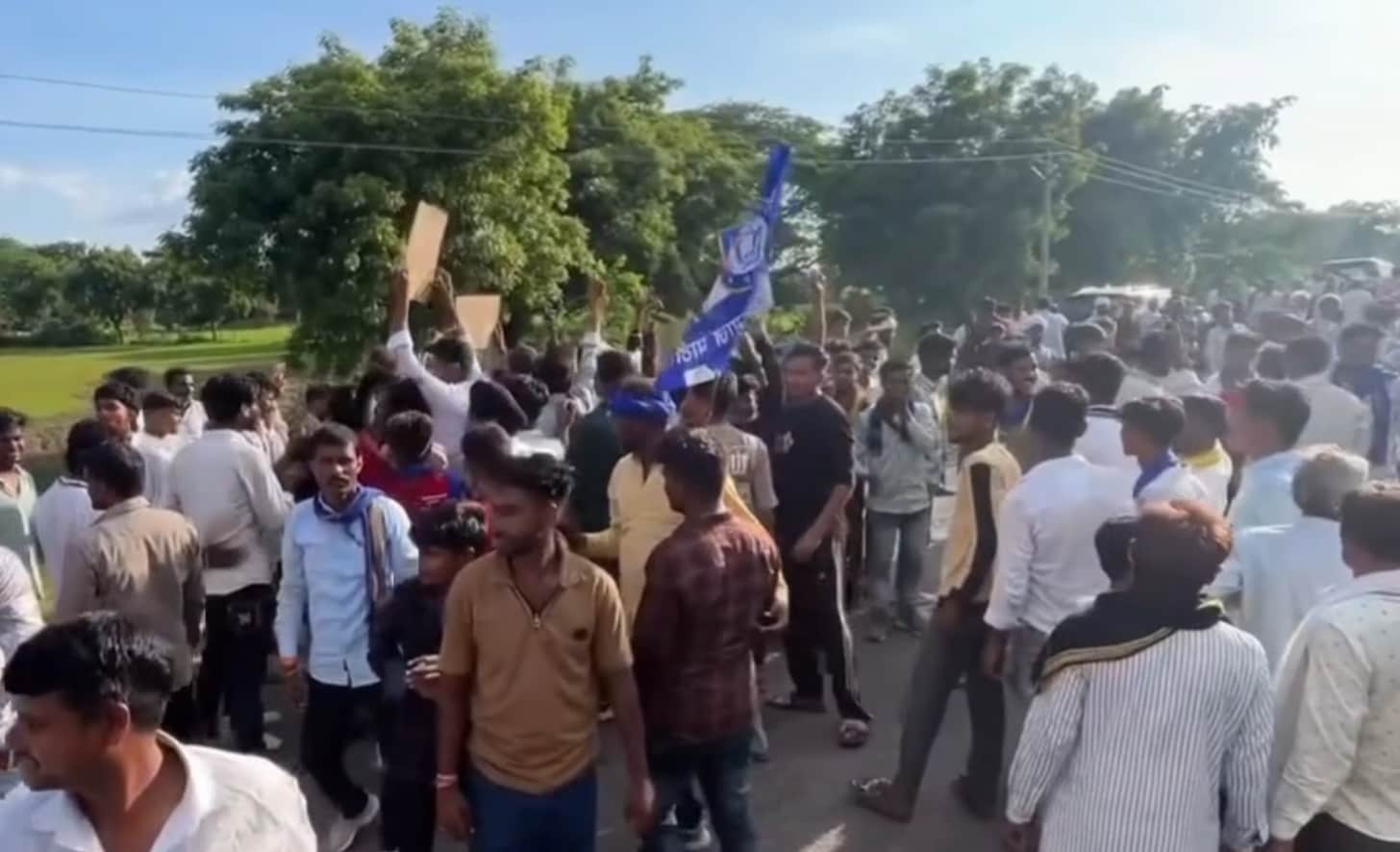 आजाद समाज पार्टी के समर्थकों पर उत्पात मचाने का आरोप.