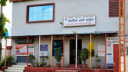 Chhatrapati Sambhajinagar: 'आजी, तुमची लॉटरी लागली!'; खोटं सांगून महिलेला लुटलं; चोरटे सीसीटीव्हीत कैद