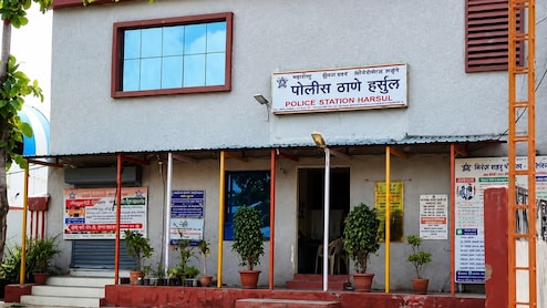Chhatrapati Sambhajinagar: 'आजी, तुमची लॉटरी लागली!'; खोटं सांगून महिलेला लुटलं; चोरटे सीसीटीव्हीत कैद