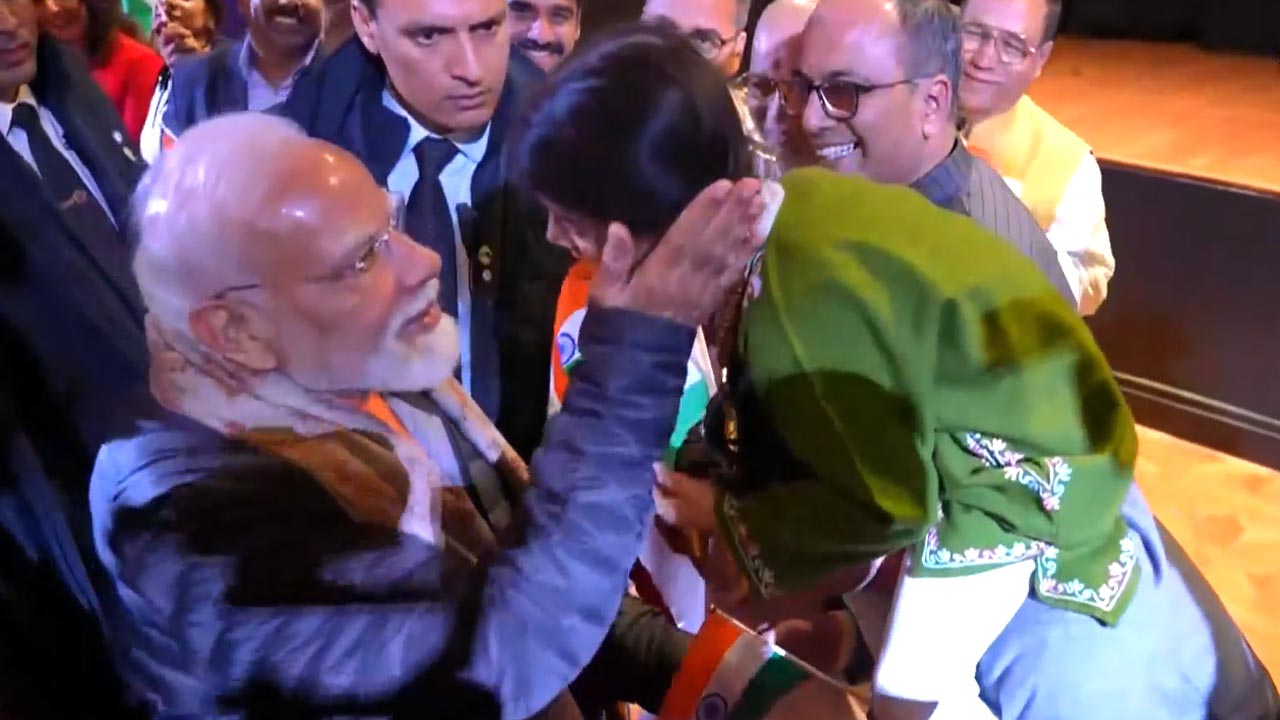 Watch: PM Modi Shares Heartwarming Moment With Indian Diaspora In Melbourne